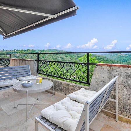 Awesome Apartment In Saint-Jeannet With Kitchen Ngoại thất bức ảnh