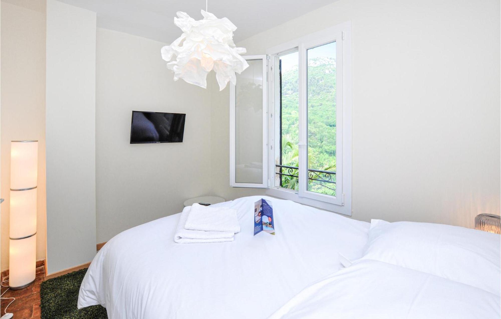 Awesome Apartment In Saint-Jeannet With Kitchen Ngoại thất bức ảnh